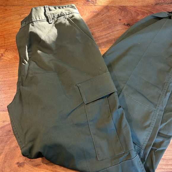 Local European Cargo Pant Olive - Picture 4 of 5